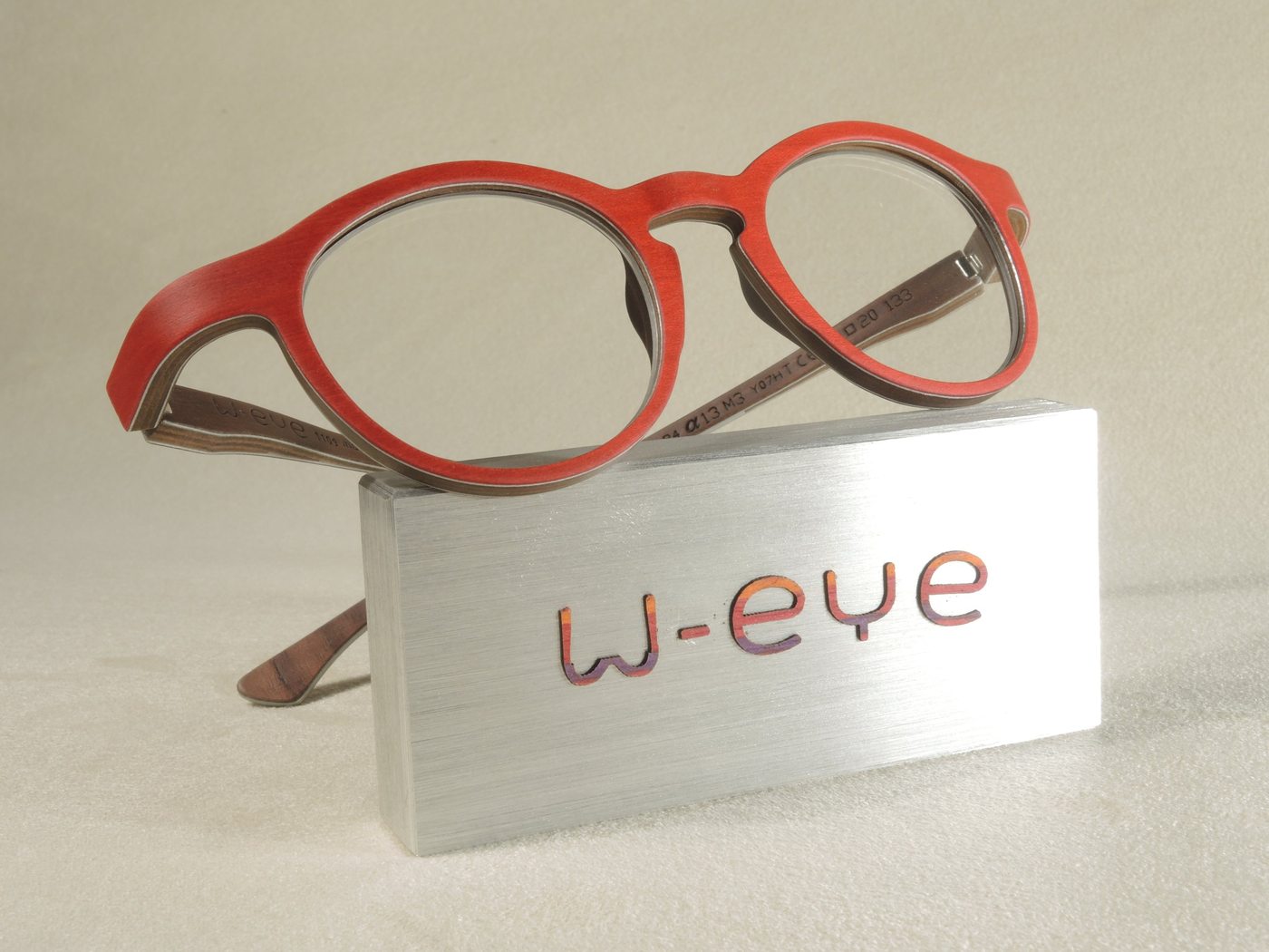 Bois et aluminium, dix grammes, W-eye